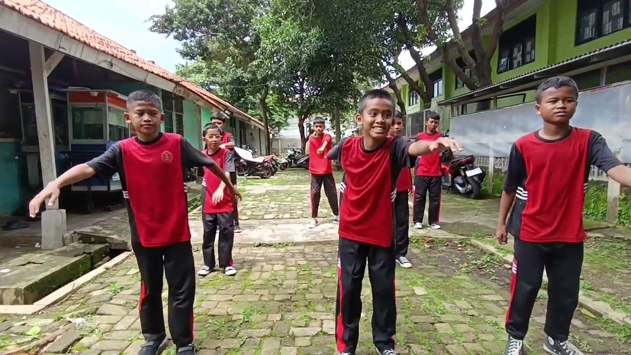 Senam PJOK Kelas VI B Tahun 2026 oleh :  Abdillah- M. Adwa- Raka- Hilal- Davi- Azyan- Zidan- Adika