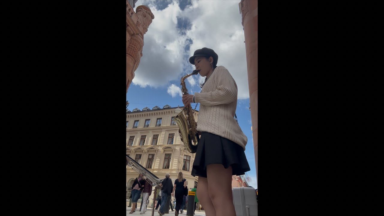 ストリートでサックス演奏中🎷