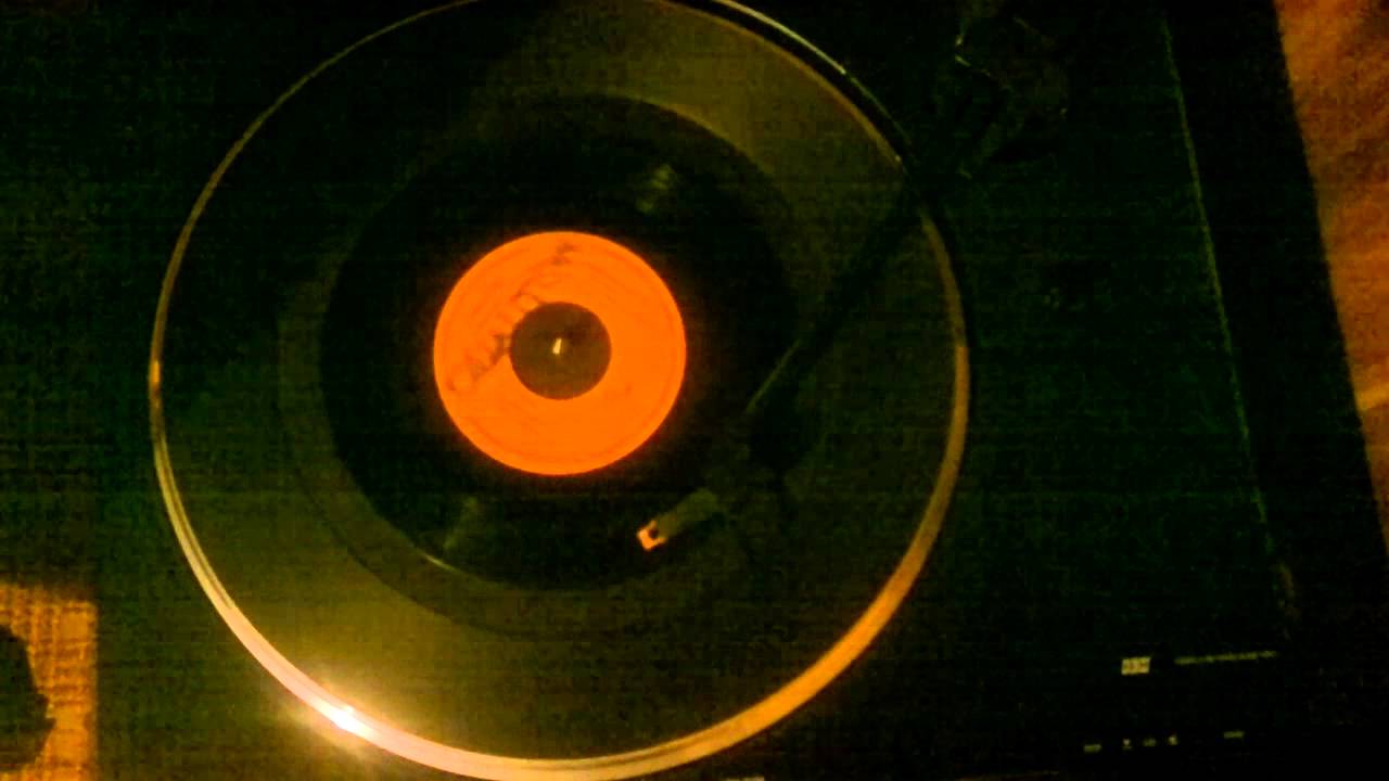 R&aacute;di&oacute;kabar&eacute; - Heller Tam&aacute;s: AMIKOR FELJ&Ouml;TT&Eacute;L (1983)