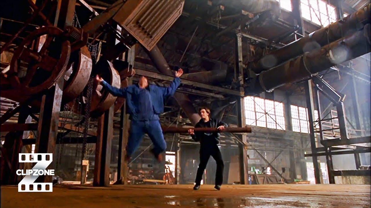 Smallville | Clark Defeats Bug Boy | ClipZone: Heroes & Villains