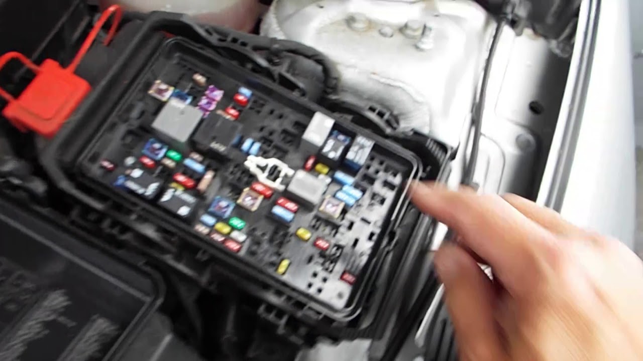 Chevy Malibu Replace Rear USB Port Fuse