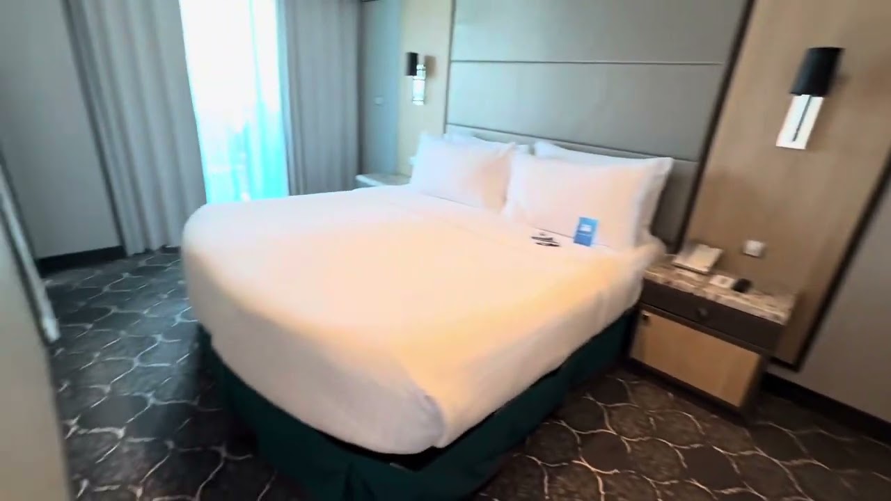 Symphony of the Seas Grand Suite 12660