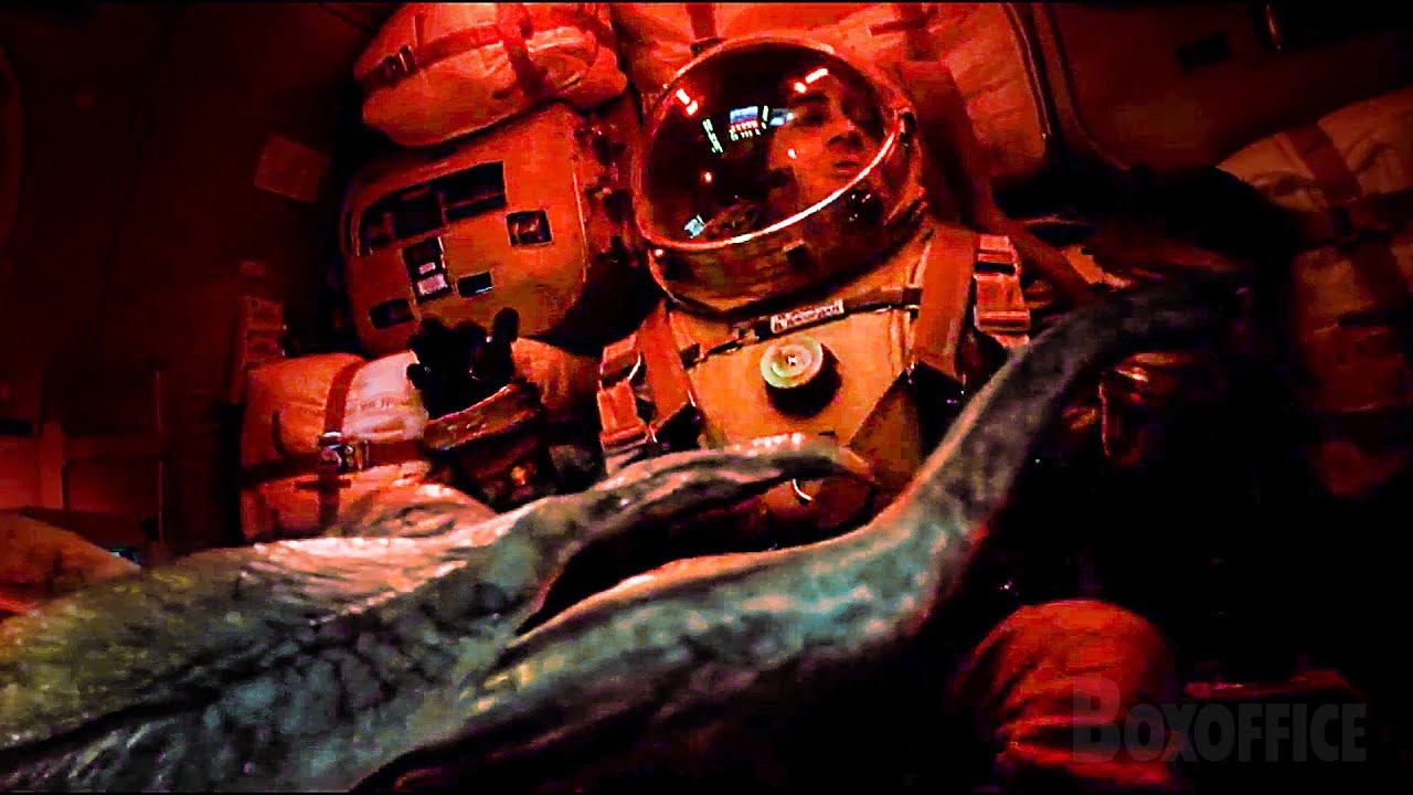 Джейк Джилленхол против мерзкого осьминога-пришельца | Живое | отрывок