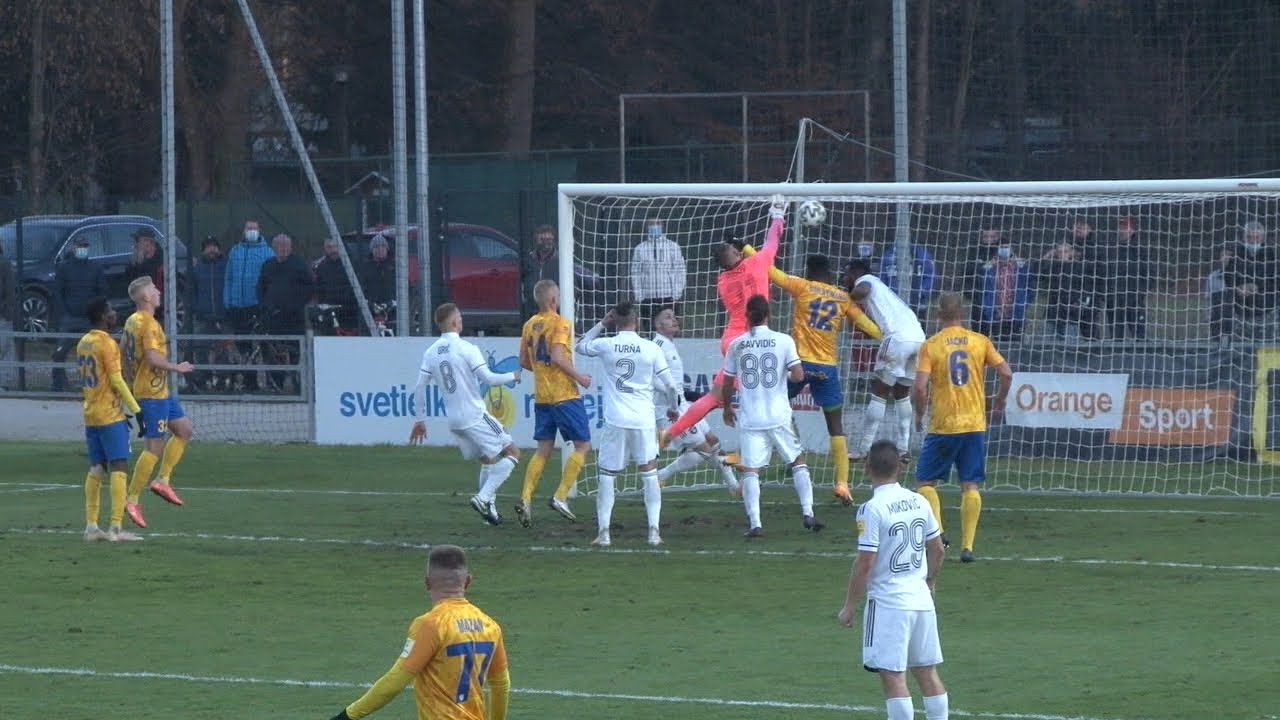 FK Pohronie privítalo na domácom trávniku  FC Spartak Trnava