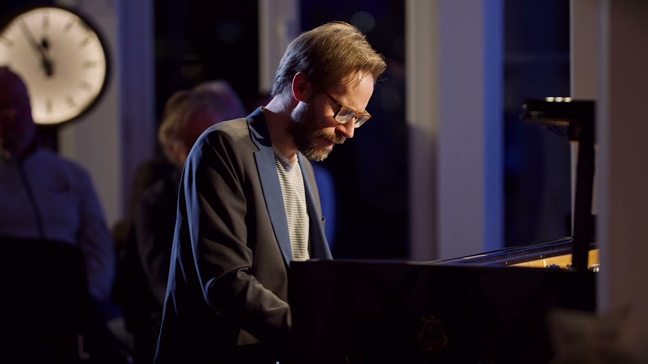 Purple Rain (Prince) played by David Helbock