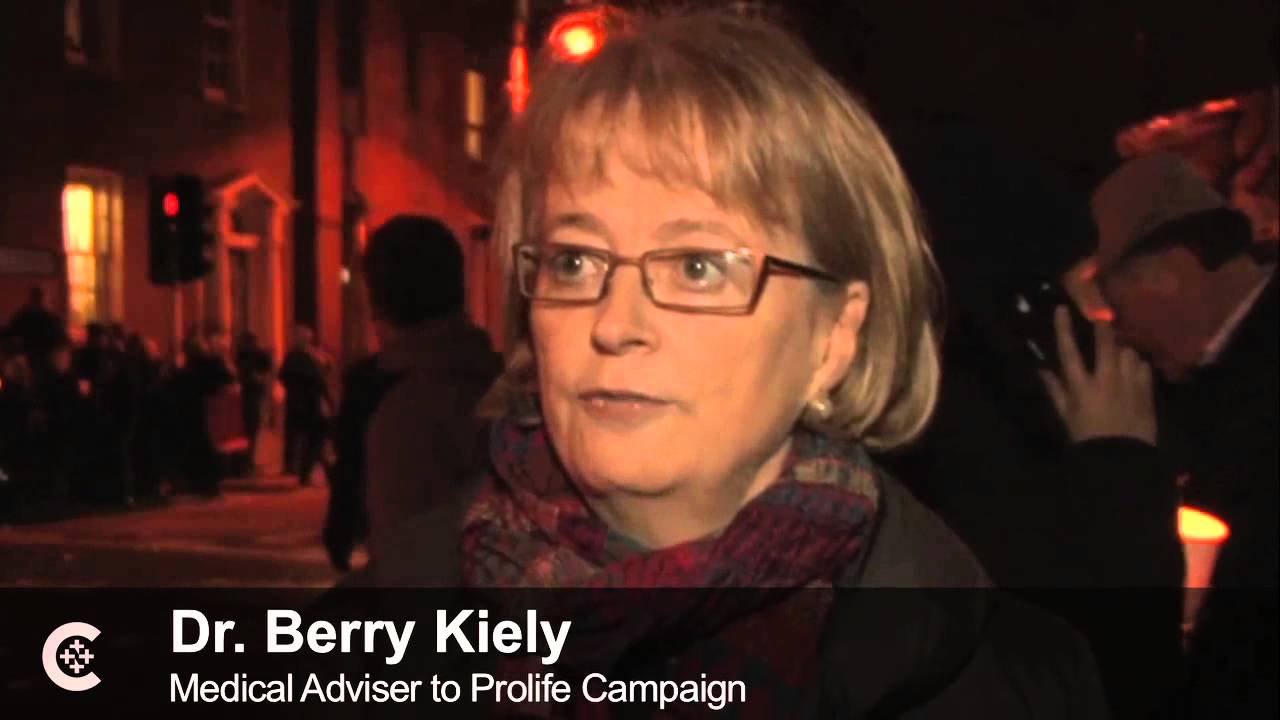 Irish gather for pro-life vigil