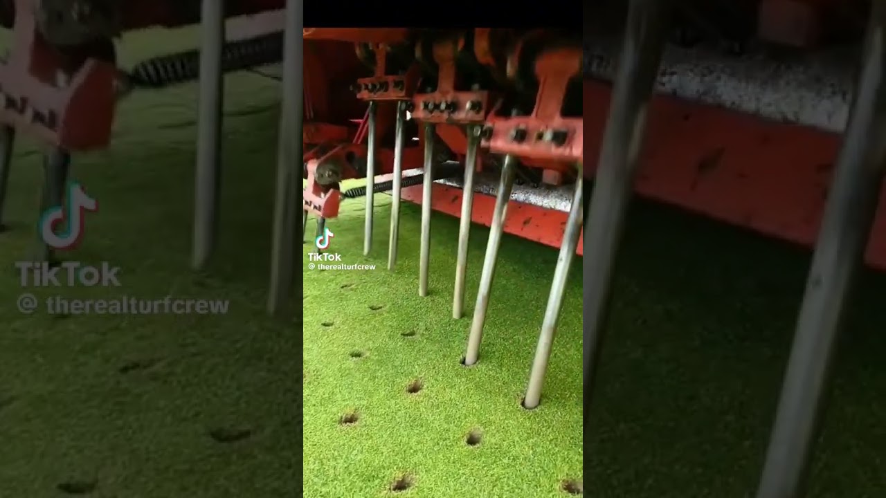 #62 Pinchado aireacion hasta el fondo  #pinchado &bull;video de #therealturfcrew . #greenkeeper #golf