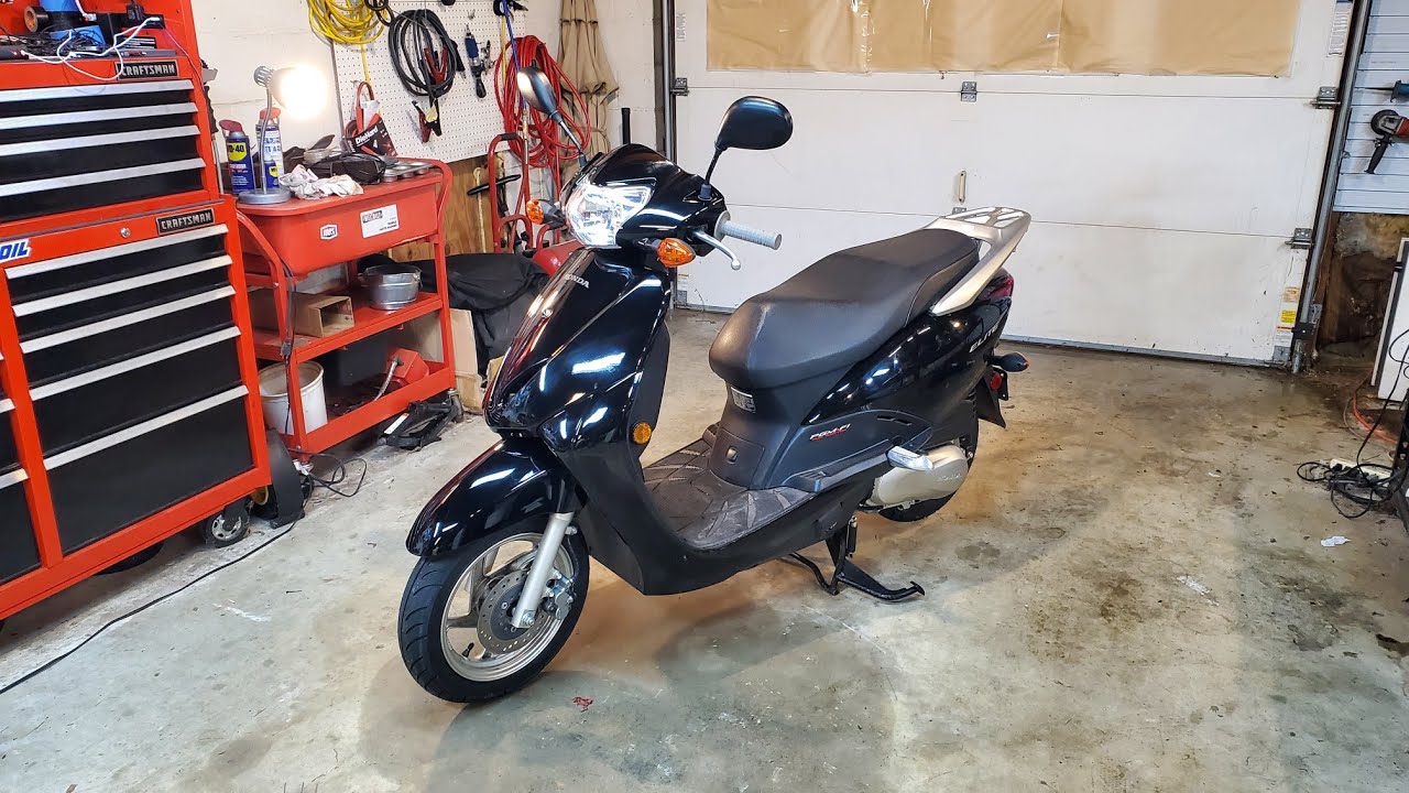 2010 Honda NHX110 Elite 110 Lead Scooter Walkaround