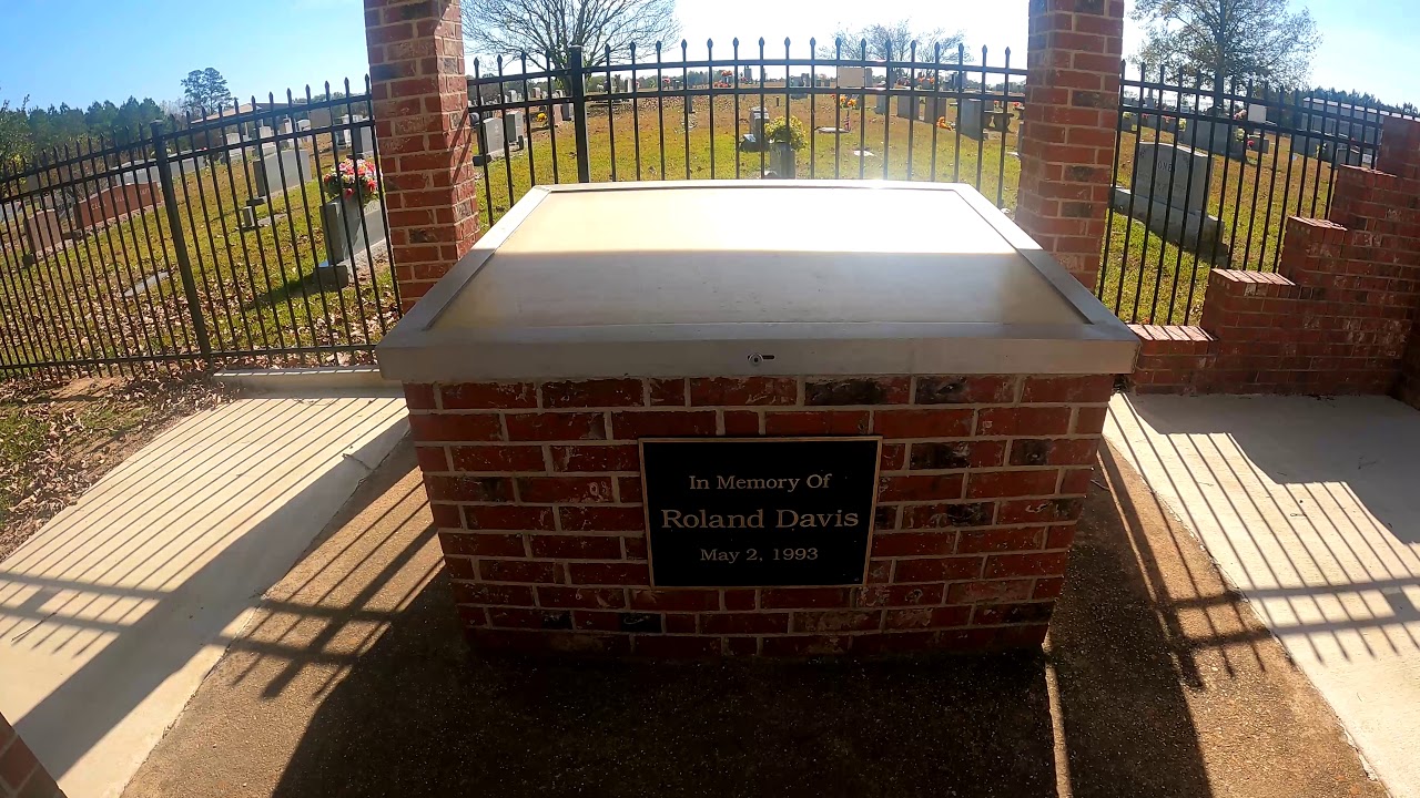 Powers Boothe Grave. Deadwood TX. World Class Actor.