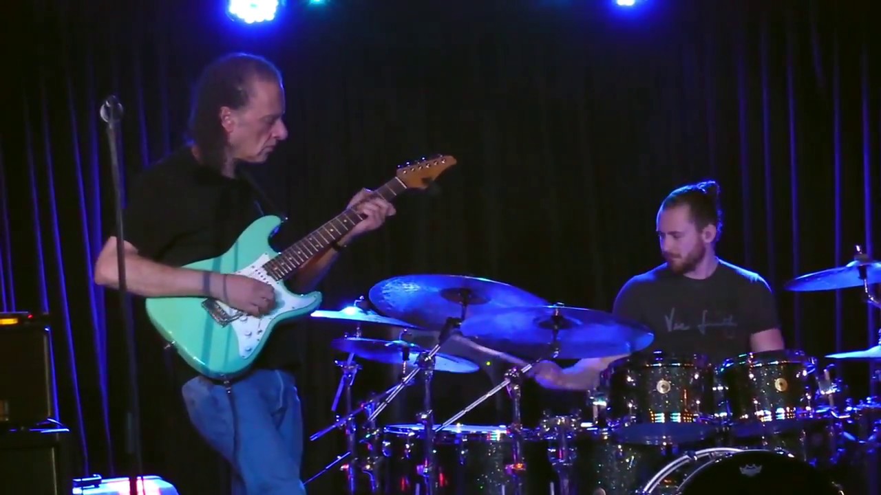 Scott Henderson Trio - Calhoun - Live