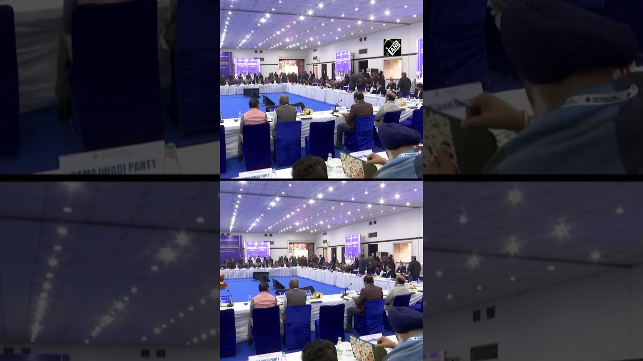 EC gives demonstration of Remote EVM to political parties&rsquo; representatives