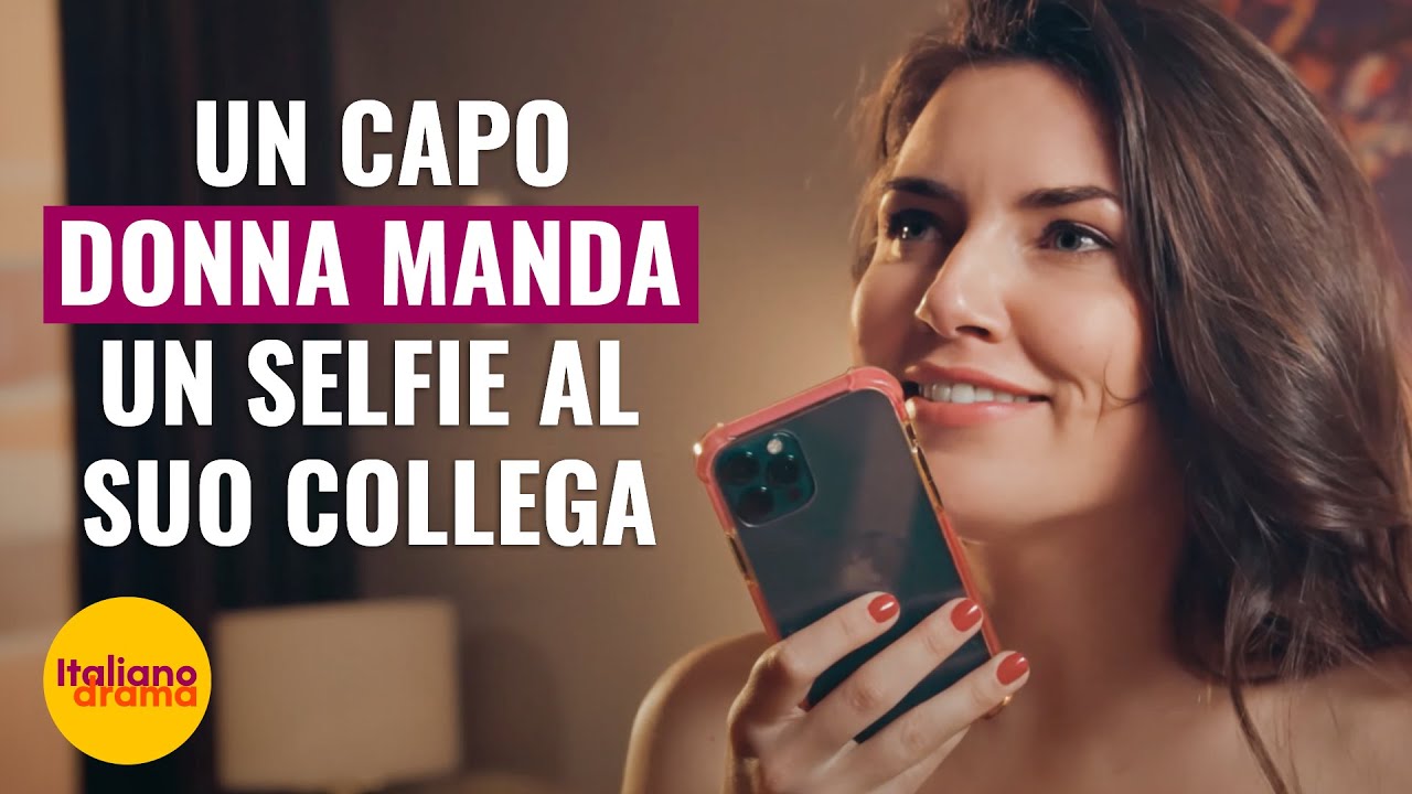 Un capo donna manda un selfie al suo collega | @Drama Italiano