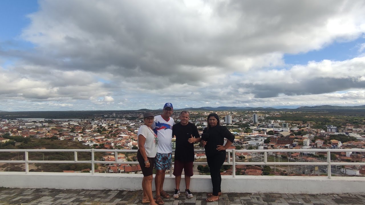 Conhecemos cajazeiras paraíba.