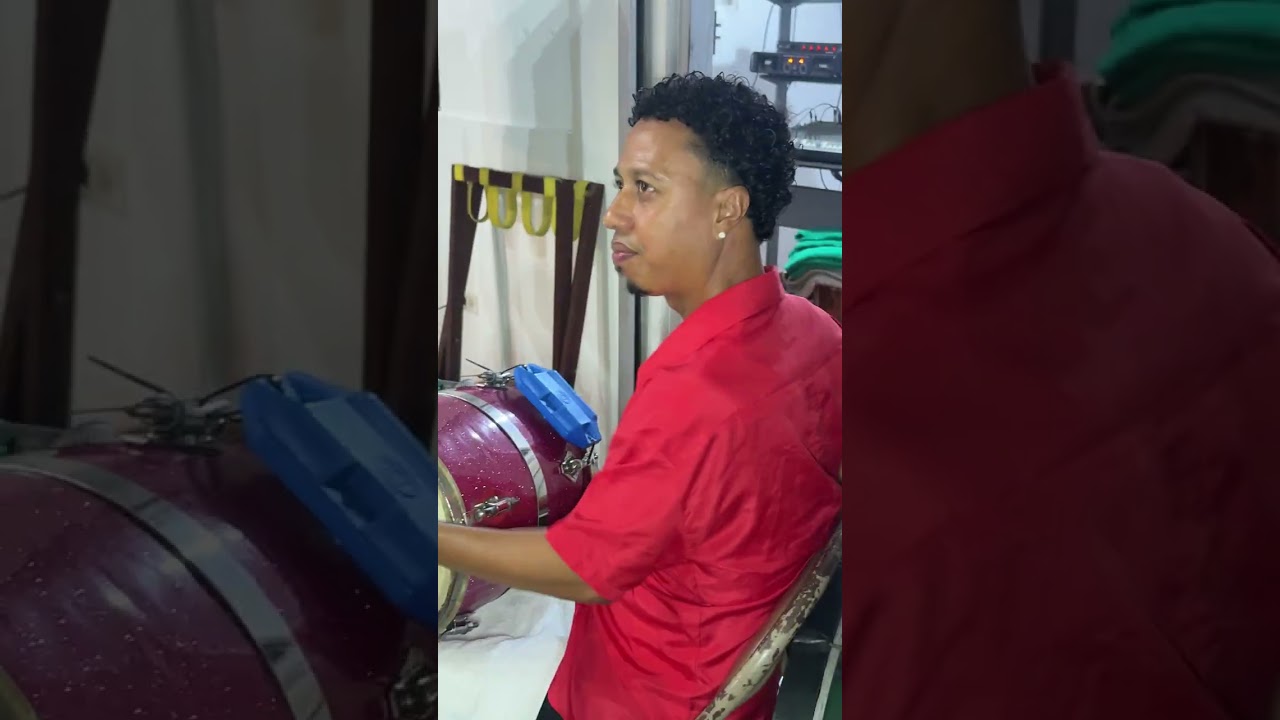 La mujer policial/ Erick Manuel