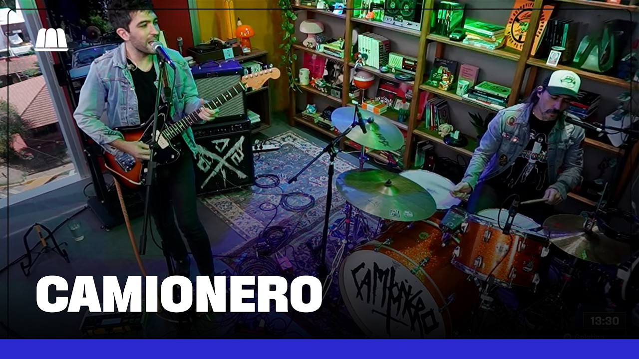 GUERRERO ATÍPICO Y el JINGLE de INDUSTRIA NACIONAL | CAMIONERO en GELATINA