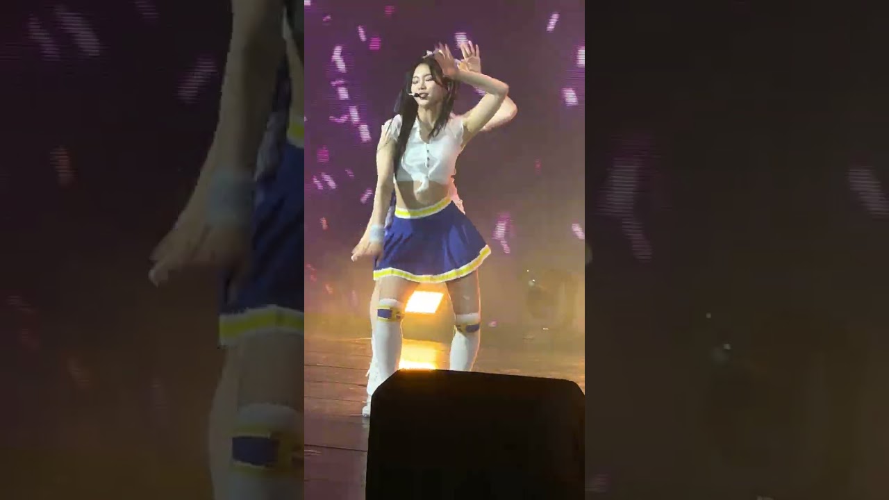 [4k]221210 스테이씨 STAYC 아이사 ISA 'RUN2U' fancam - STAYC 1st fan meeting in Taipei