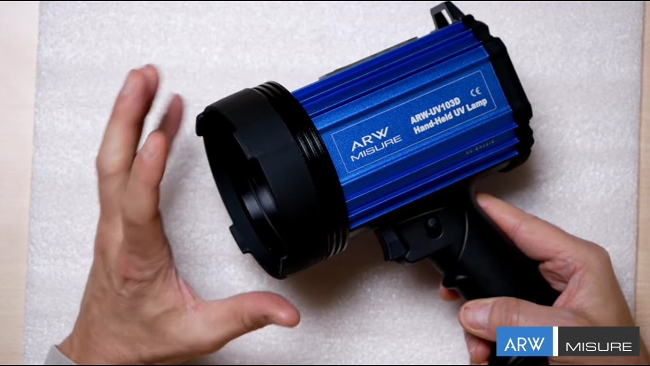 Presentazione e kit di fornitura del Faretto di Wood a LED ARW-UV103D