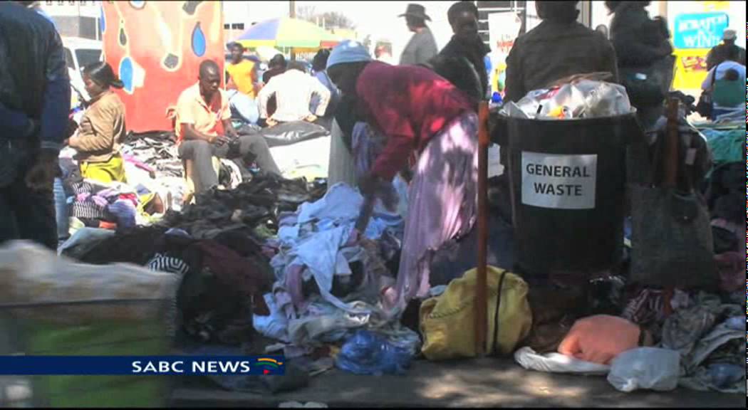 Illegal street vendors in Zimbabwe