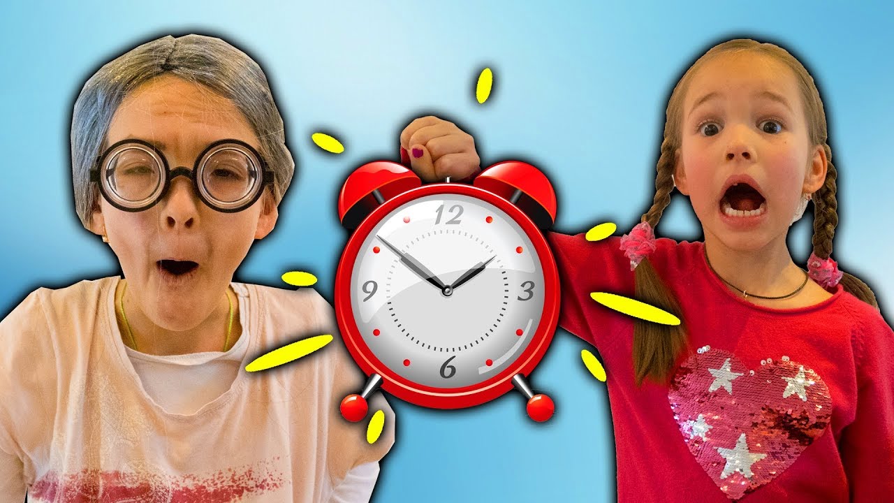 Amelia and Avelina have a time rewind adventure with a magic clock