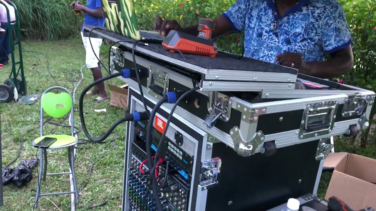 PROGRESSIVE PUT ON ONE MORE POWERSOFT &  3 MORE TOPEND SOUND A CLAATH ZIPPO BIG UP YOUR SELF FAMILY