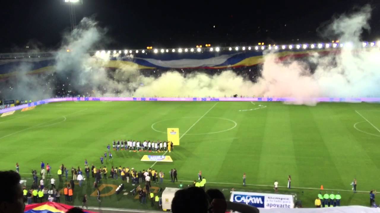 Semifinal Millonarios-Cali bandera mas grande del mundo