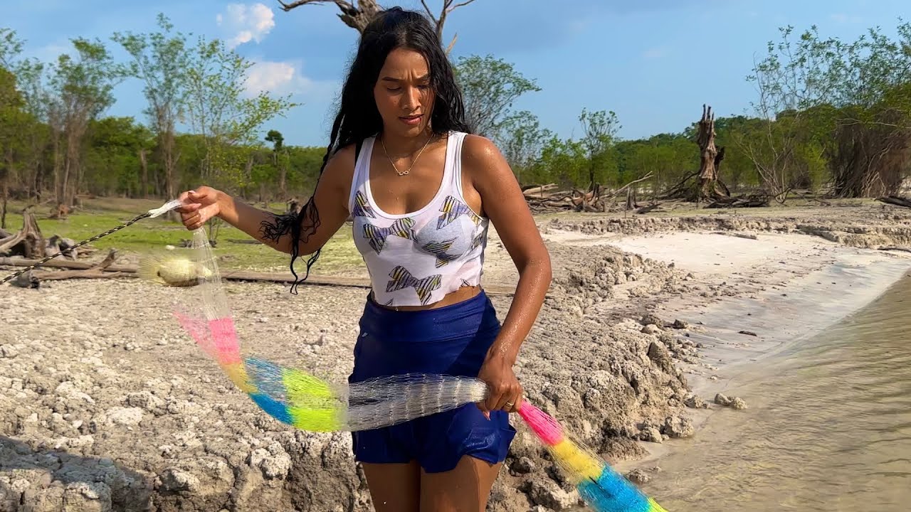 МЫ РЫБАЛИ НА ЛЕСНКУ И ОБЕДАЛИСЬ НА НАБЕРЕЖЬЕ РЕКИ.