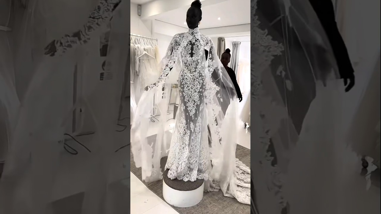 She was born to wear that dress | black beauty full video |#aimodel #fashion #runway