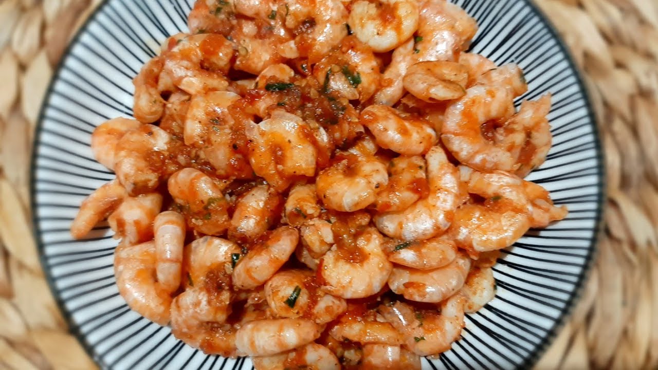 طريقة تنظيف و تحضير الجمبري Gamba في دقائق بطريقة سهلة جداا و بصلصة لذيييذة 😋😋
