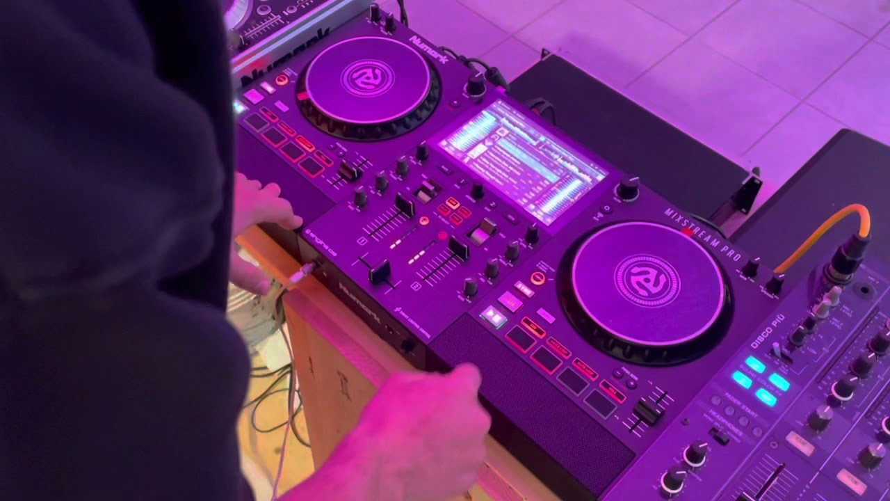 Performance mix - numark mixstream pro