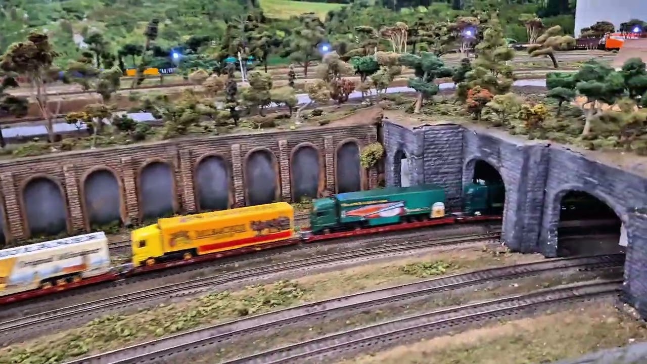 Trens e Composições na Maquete da SBF no Ibirapuera #brazil #modeltrainslayout #modeltrainrailroad