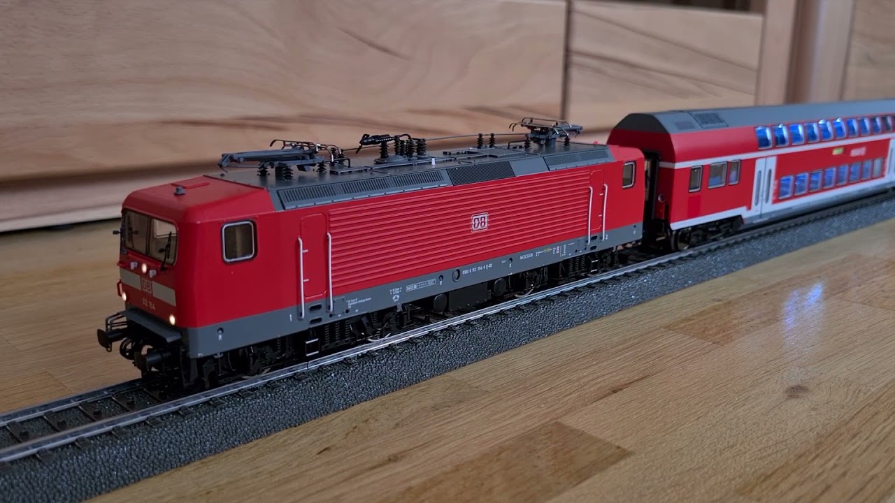 Br 112 von Roco 79327 Wechselstrom mit Sound