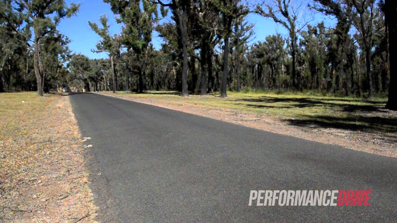 2014 Jaguar F-Type V6 S 0-100km/h & engine sound