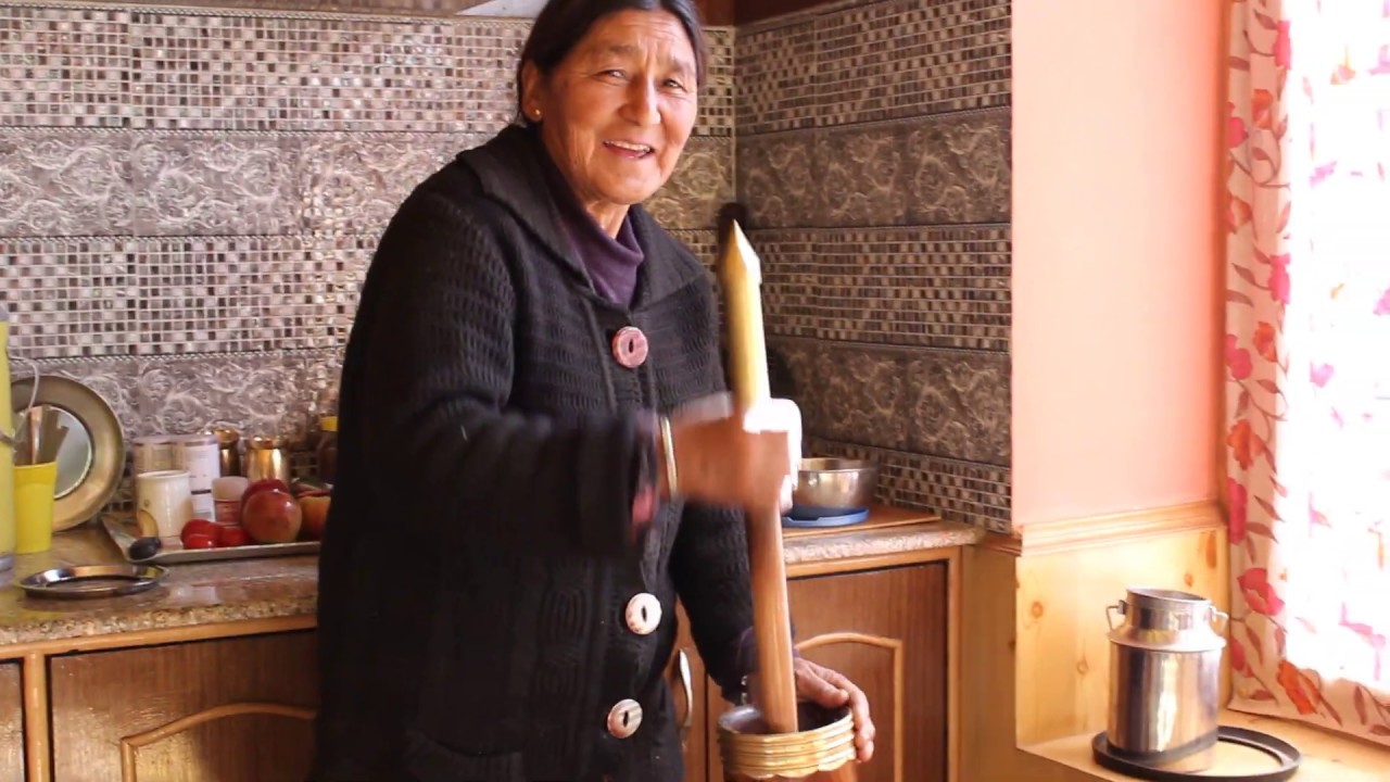 Making of Gur Gur tea Ladakh