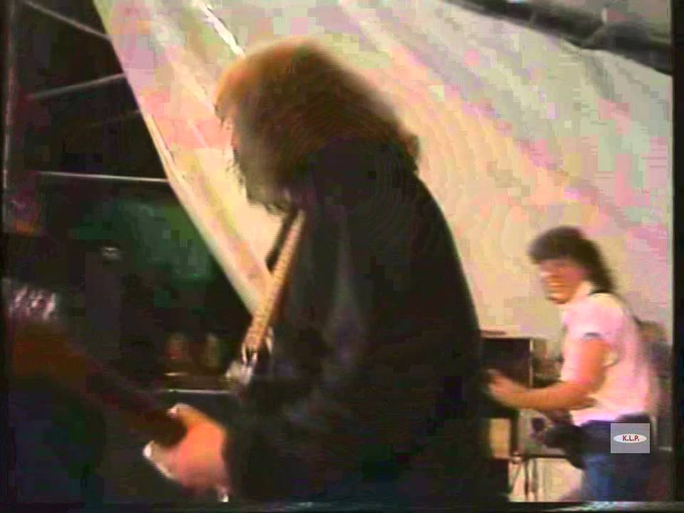 Rory Gallagher-Million Miles Away. Live