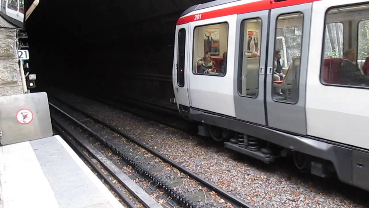 TCL Lyon Métro MCL80 sur la ligne C à Croix Paquet (69) | Nov 2015