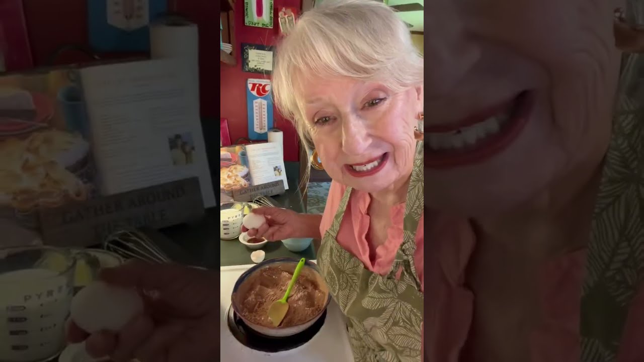 Creamy Chocolate Pie. It's scrumptious | Cooking with Brenda Gantt