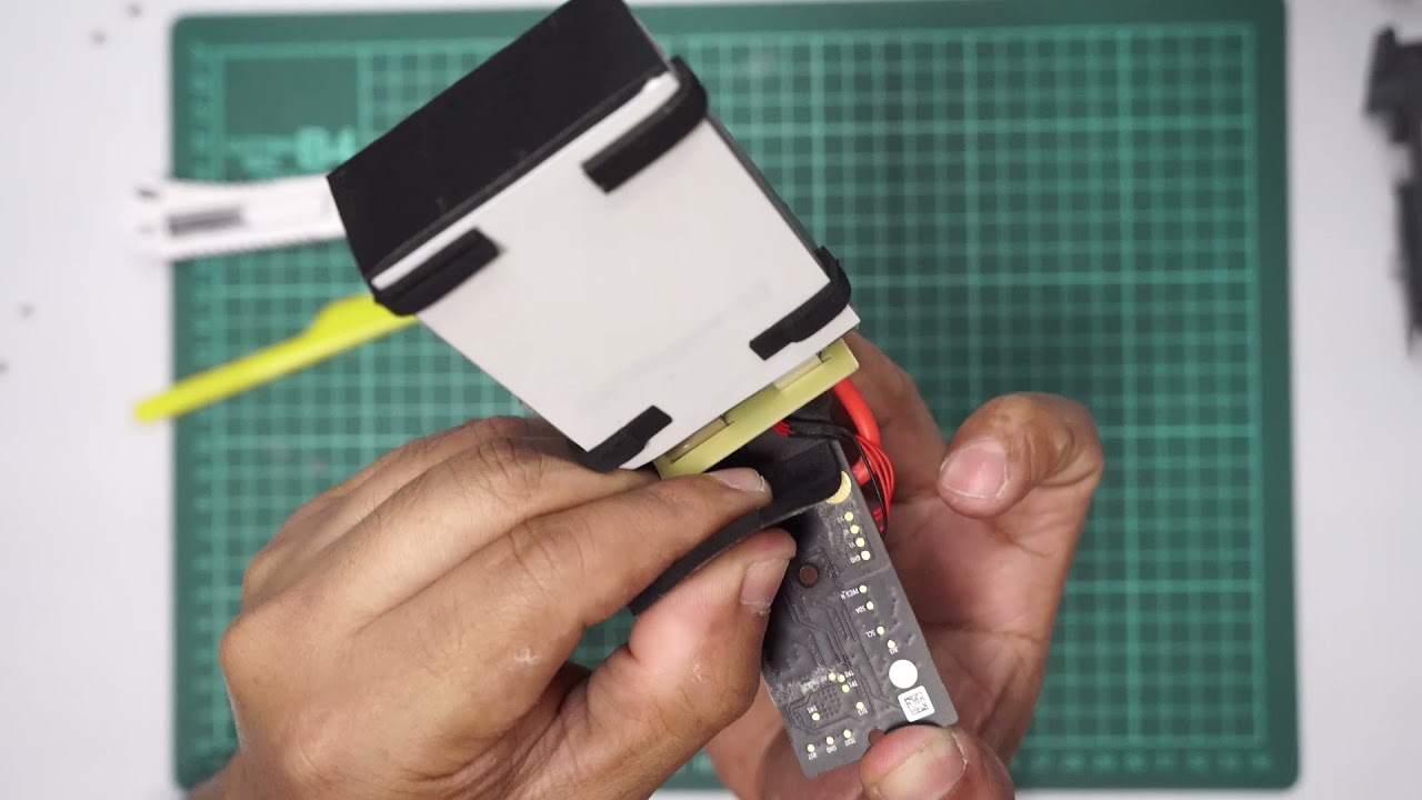 INTENTO DE REPARAR UNA BATERIA DE MAVIC PRO 1 CELULA ROTA