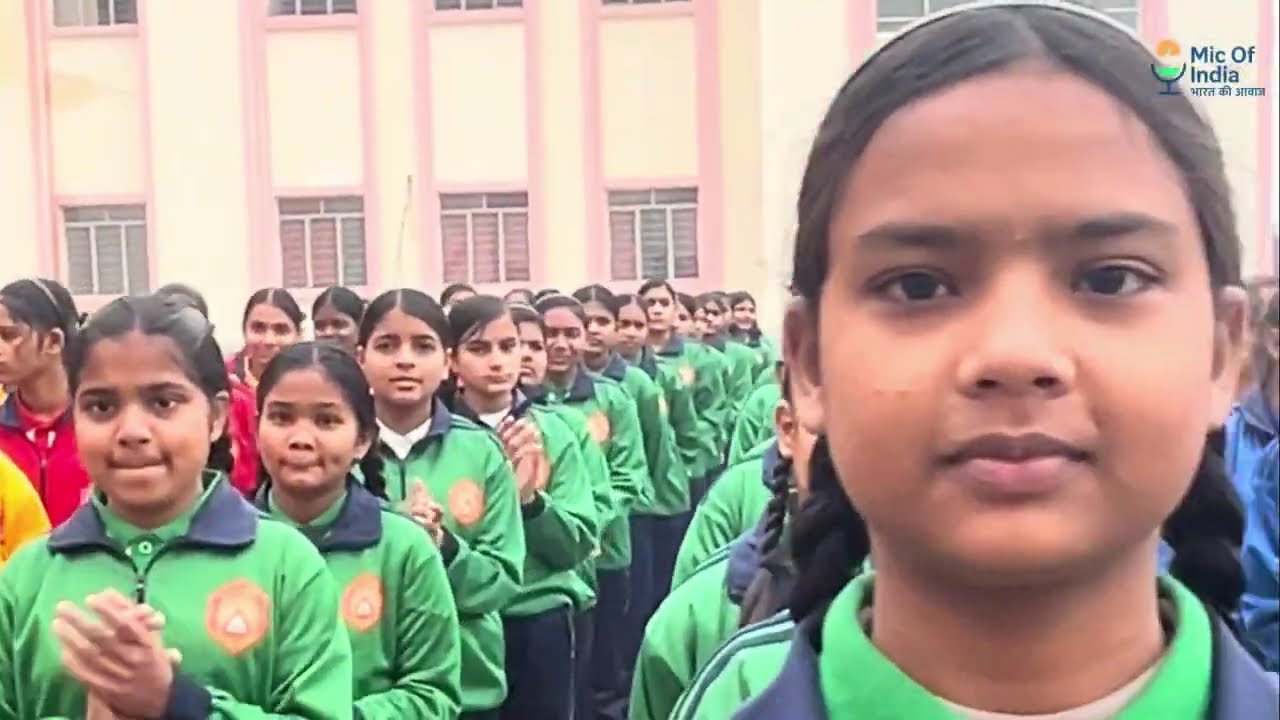 अटल बिहारी वाजपेयी जयंती 2025 | Atal Awasiya Vidyalaya Moradabad में भाषण प्रतियोगिता | Mic of India