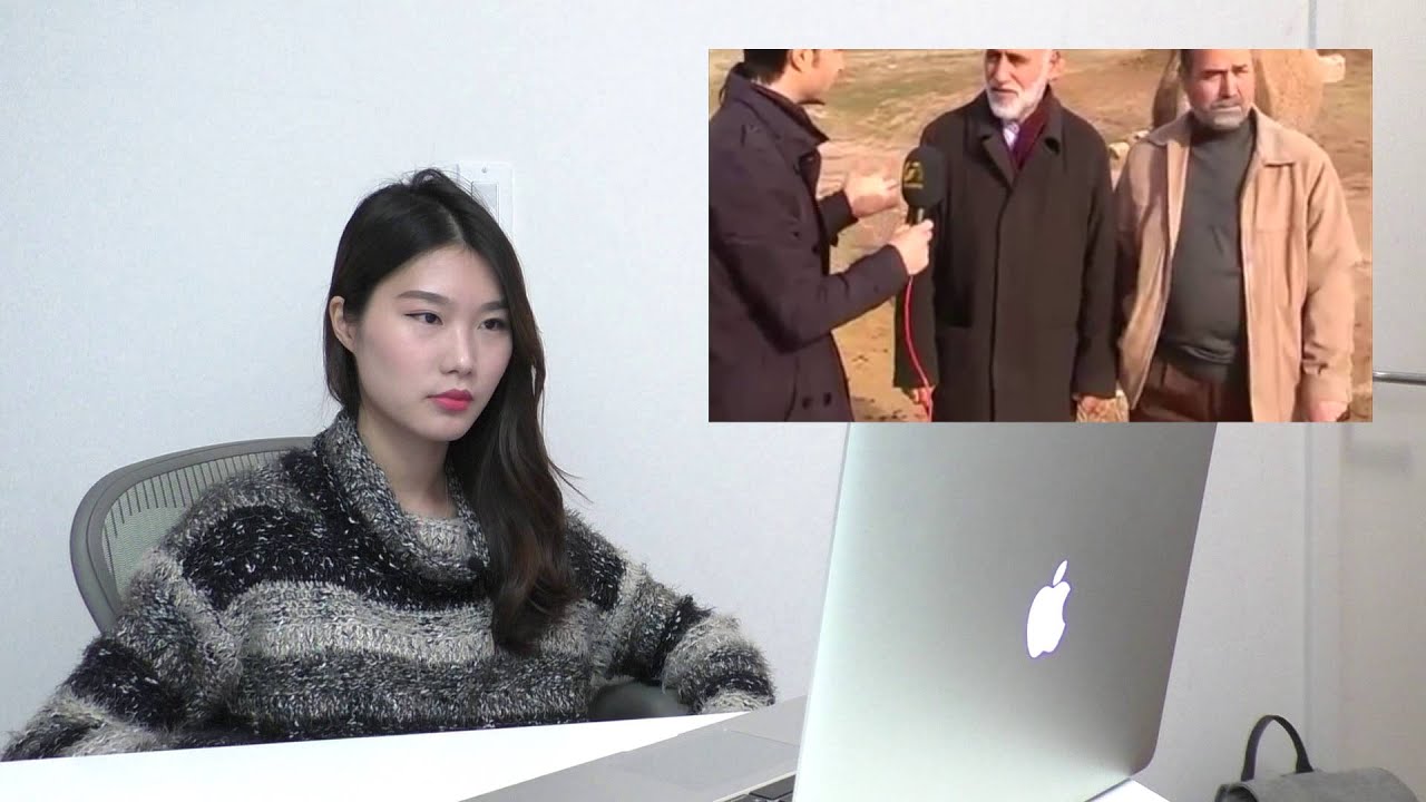 Chinese Students Take The Laughing Challenge