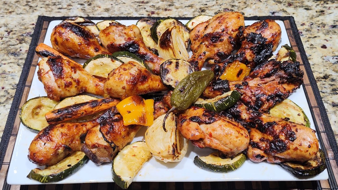 دبابيس فراخ مشويه عالجريل وف الفرن بالعسل وصوي صوص چوسي وطعمها يجنن.Honey glazed chicken drumsticks 