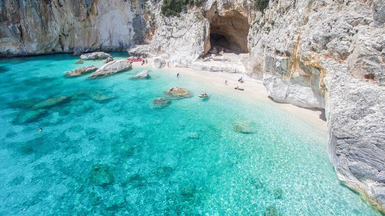 Le 'Piscine di Venere' tra le più belle al mondo...Golfo di Orosei Sardegna [4k]