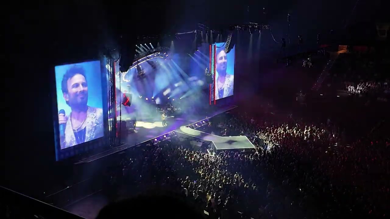Tarkan – Giriş + Yo | Rotterdam Ahoy Konseri 4K (04.04.2025)