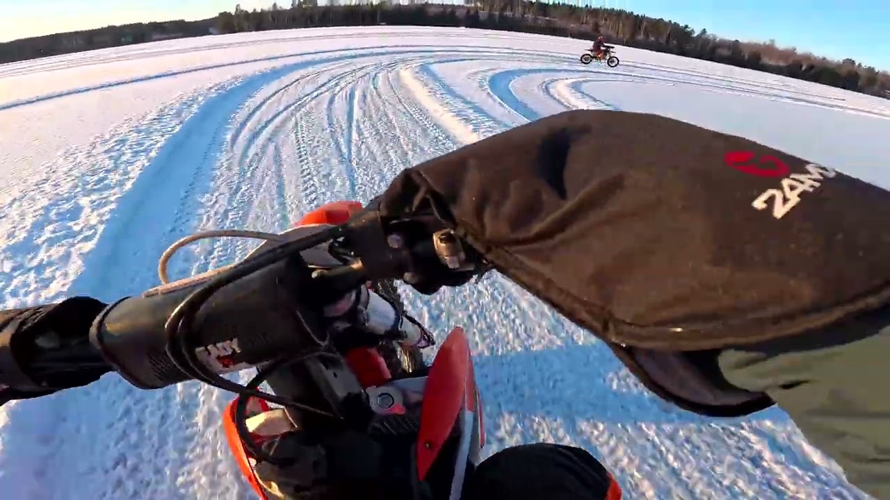 Lenni the Racer.. jääratakauden avaus!