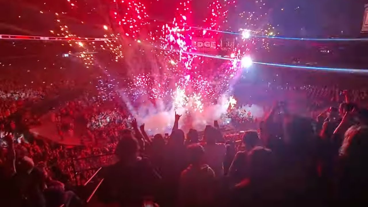 Edge Returns at the Royal Rumble 2020 - Live Crowd Reaction