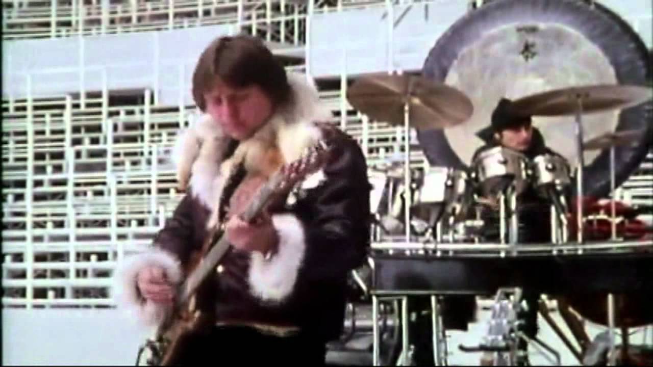Fanfare for the Common Man - Emerson, Lake & Palmer (Olympic Stadium Montreal)