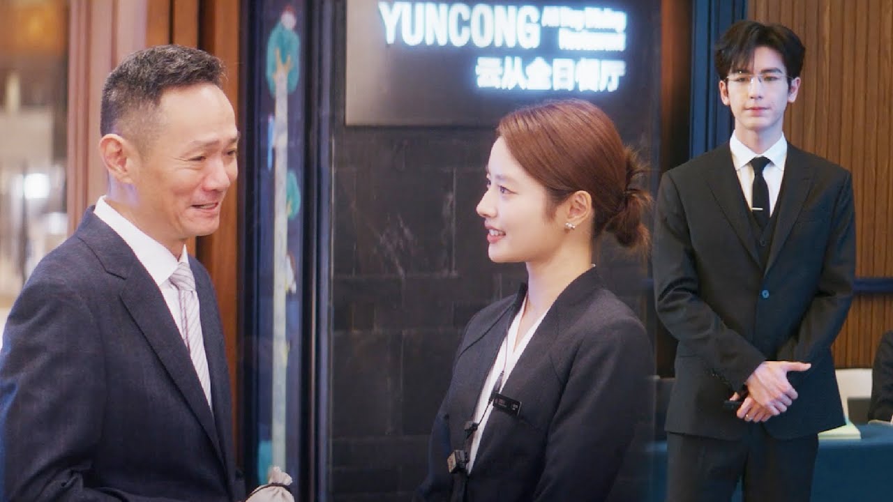 🌷【MOVIE】灰姑娘隨手幫助的人竟是帥醫生的爸爸，對她很滿意 #最新中國電視劇 #甜寵 #徐若晗 #张凌赫 #爱你