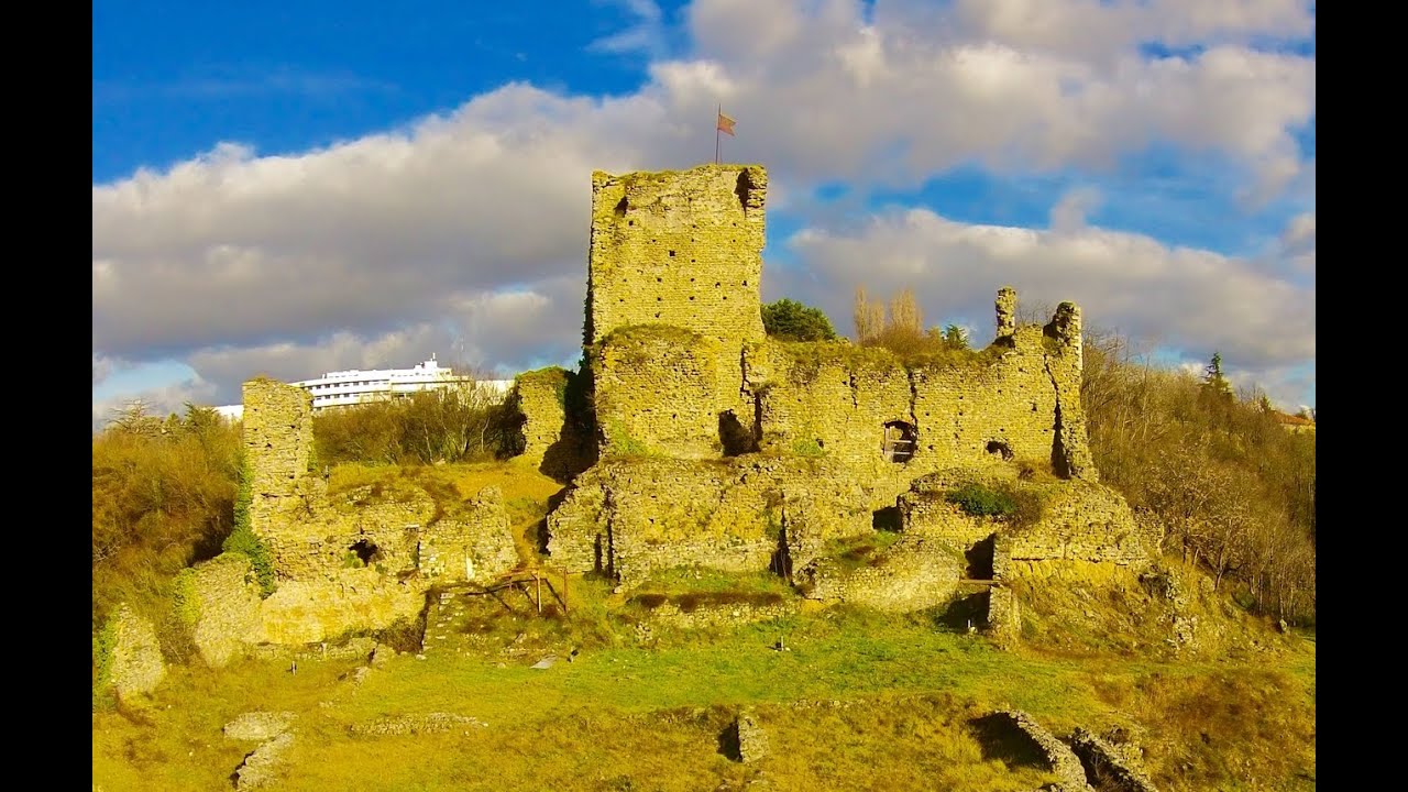 ACTUA DRONE et Château de la Bâtie - Vienne - France