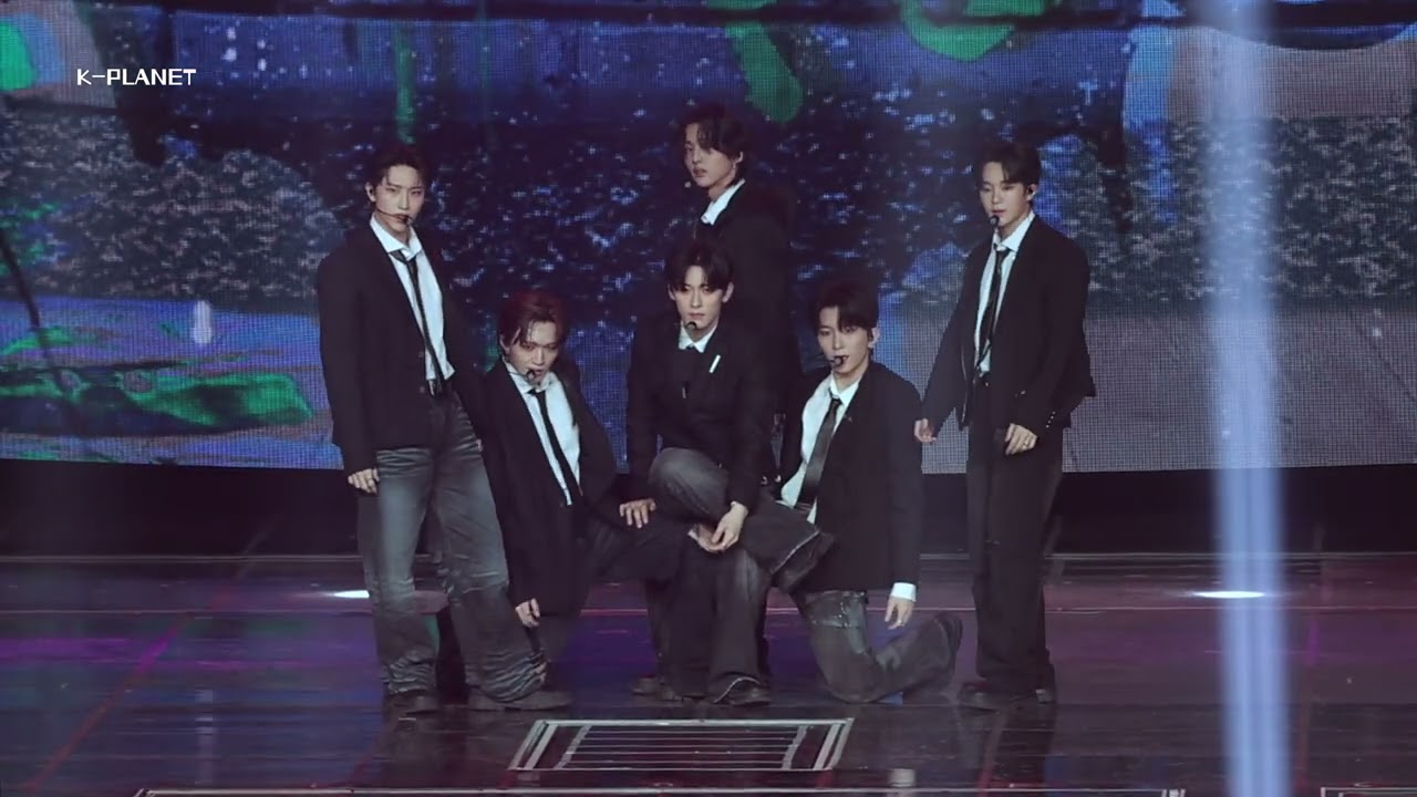【2024 Weverse Con】THE NEW SIX (더뉴식스) 'FEUGO + Love or Die + MOVE (비켜)' 4K Fancam 직캠 | 위버스콘 240615