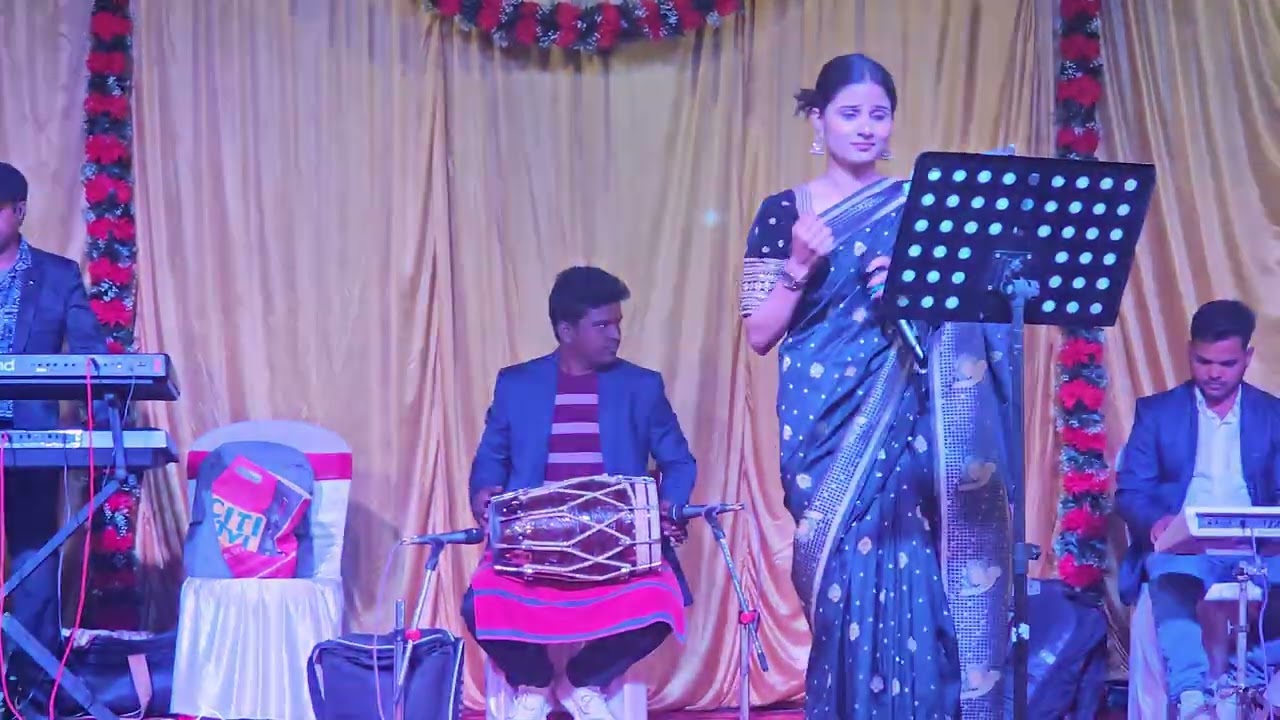 (Live) Tare Hai Barati Chandni Hai Yeh Barat|| Khushi choubey Live Performance Hindi Song || 