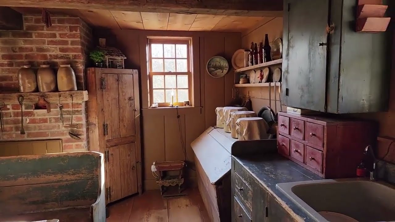 Tour the Home of Primitive Antique Shop owner Linda Miller of Miller House Antiques of Carroll, Ohio